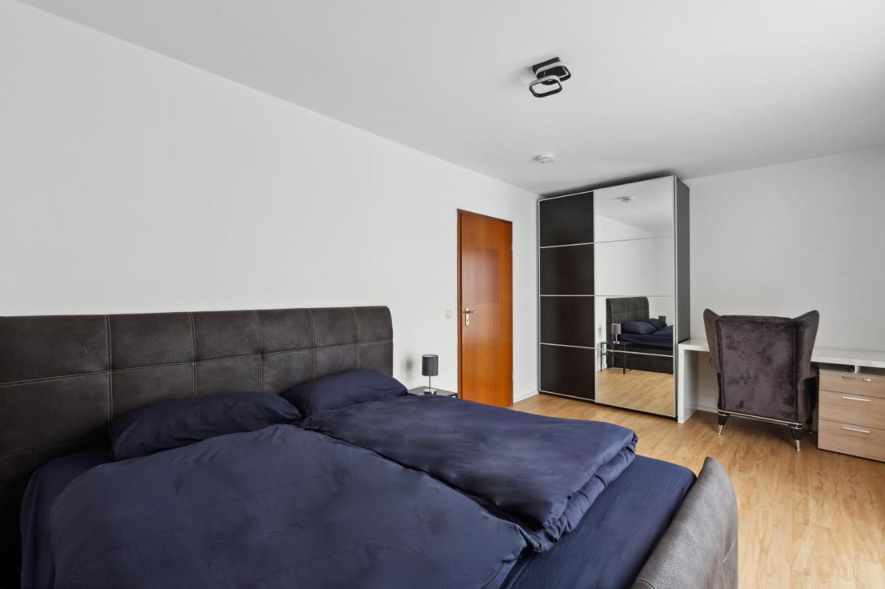 Eindrucksvolle Zwei-Zimmer-Wohnung Mit Balkon Und Grosser Kueche لبسيا المظهر الخارجي الصورة